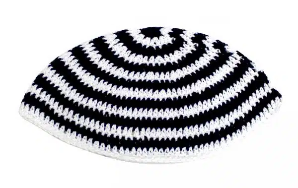 Large Kippa - thick knitting - white and black (20 cm) 1