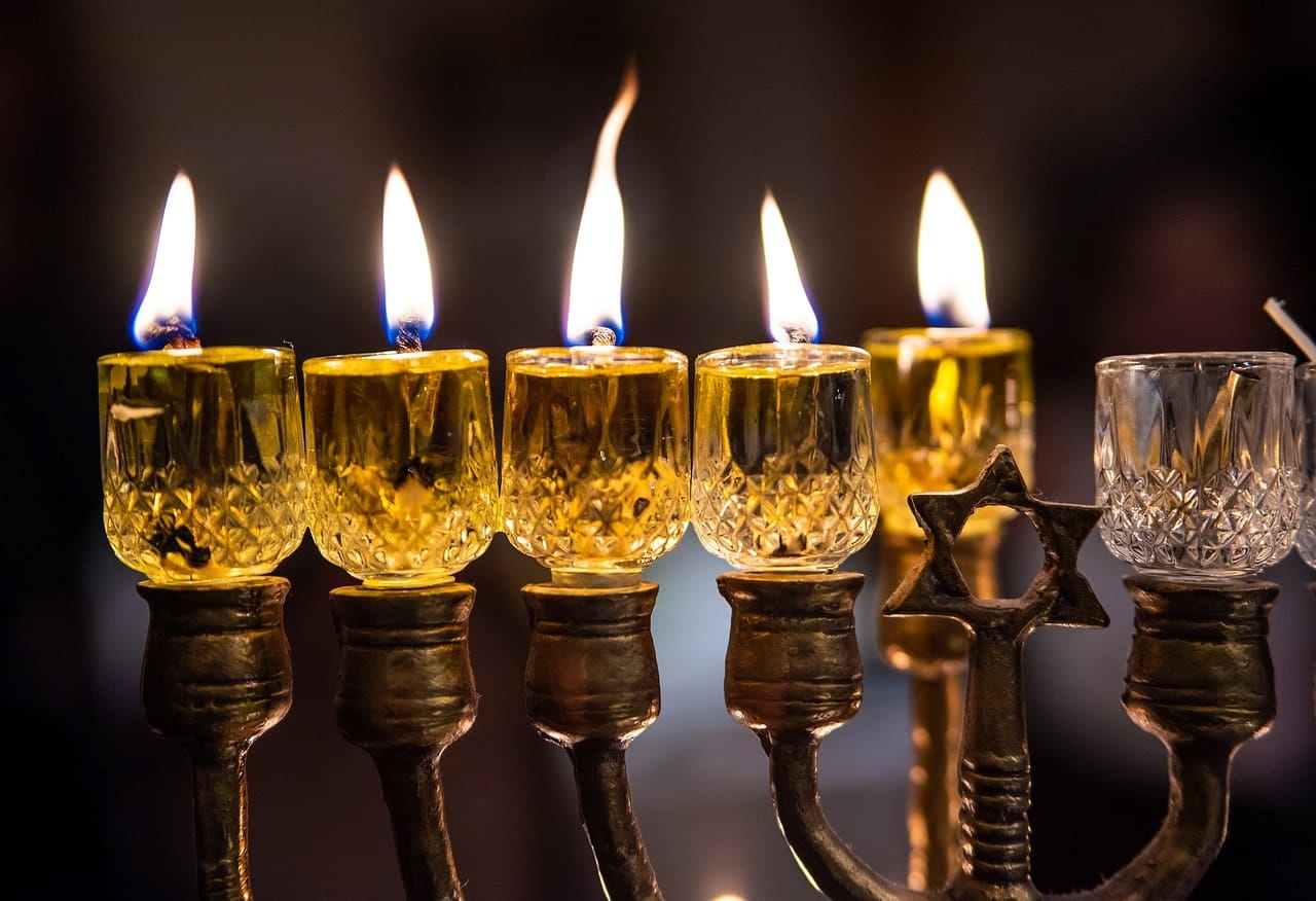 Hanukkah Songs Celebrating The Festival Of Lights ⋆ Jewishshop